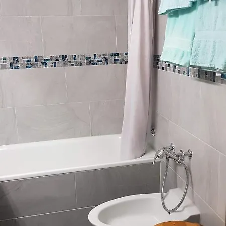- Swimming Pool Available 4* 达沃斯