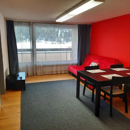 - Swimming Pool Available 4* 达沃斯